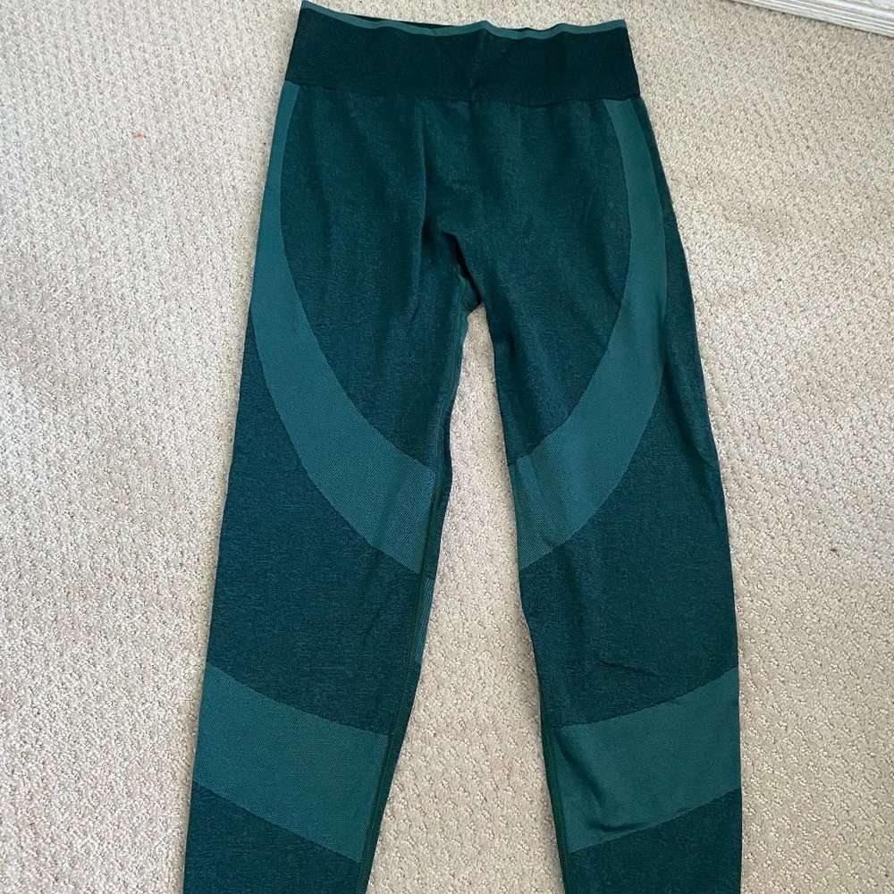 Pink by VS Green Contouring Booty Leggings